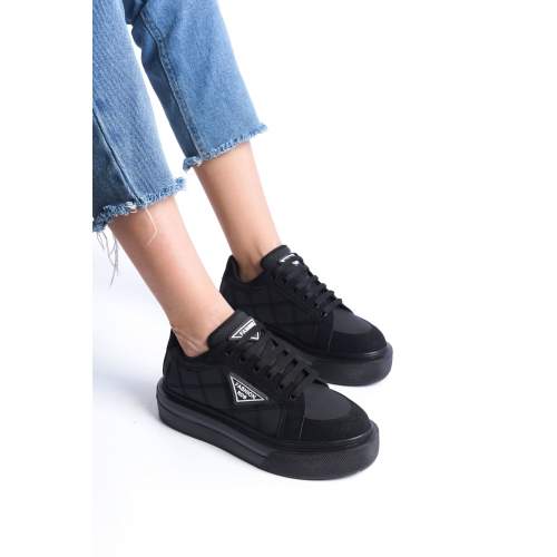 Lisinya948 Bağcıklı Ortopedik Taban Desenli Kadın Sneaker Ayakkabı ST Siyah Lisinya948 Bağcıklı Ortopedik Taban Desenli Kadın Sneaker Ayakkabı ST Siyah