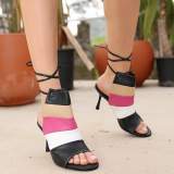 Siyah Cilt Renkli Topuklu Ayakkabı