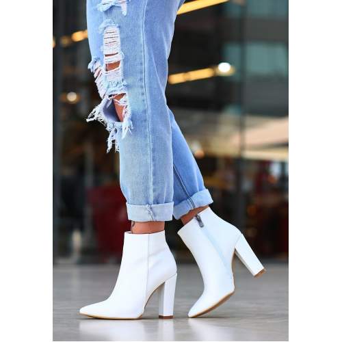 Beyaz Cilt Topuklu Bot Beyaz Cilt Topuklu Bot
