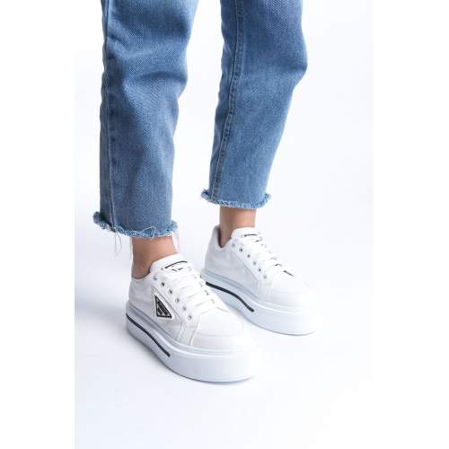 Lisinya948 Bağcıklı Ortopedik Taban Desenli Kadın Sneaker Ayakkabı BT Beyaz Lisinya948 Bağcıklı Ortopedik Taban Desenli Kadın Sneaker Ayakkabı BT Beyaz